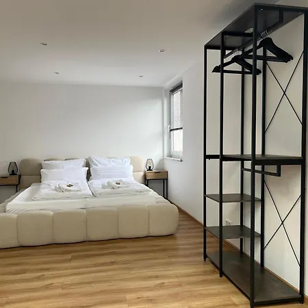 Mama-apartments - Stylisches Mit Netflix, Balkon Und Parkplatz - 125 Qm * Fulda