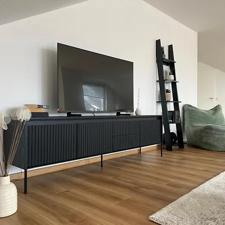 Apartment Mama-apartments - Stylisches Mit Netflix, Balkon Und Parkplatz - 125 Qm
