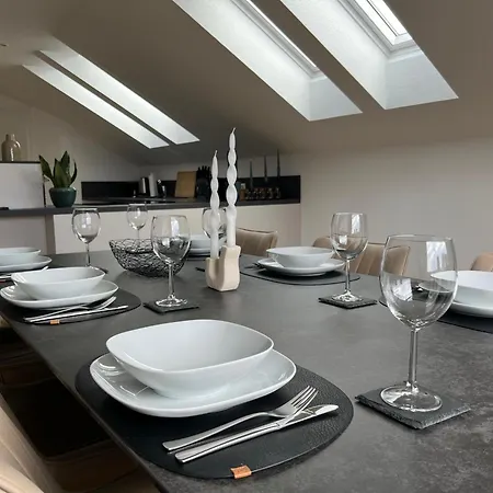 Mama-apartments - Stylisches Mit Netflix, Balkon Und Parkplatz - 125 Qm *