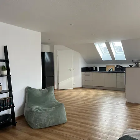 Mama-apartments - Stylisches Mit Netflix, Balkon Und Parkplatz - 125 Qm
