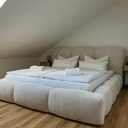 Mama-apartments - Netflix, Balkon, Kaffee & Tee, Wifi, Waschmaschine, Familienfreundlich, Kostenloser Parkplatz - 125 Qm * Φούλντα