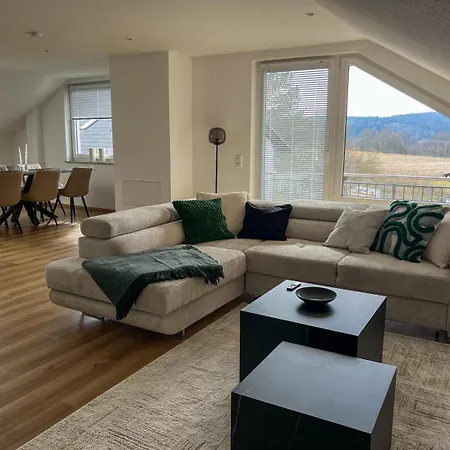 Mama-apartments - Netflix, Balkon, Kaffee & Tee, Wifi, Waschmaschine, Familienfreundlich, Kostenloser Parkplatz - 125 Qm Appartamento *