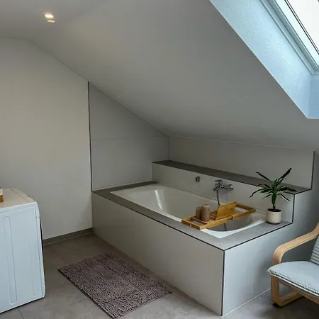 Appartamento Mama-apartments - Netflix, Balkon, Kaffee & Tee, Wifi, Waschmaschine, Familienfreundlich, Kostenloser Parkplatz - 125 Qm