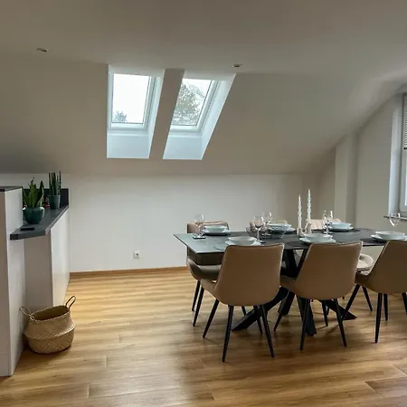 Mama-apartments - Netflix, Balkon, Kaffee & Tee, Wifi, Waschmaschine, Familienfreundlich, Kostenloser Parkplatz - 125 Qm *