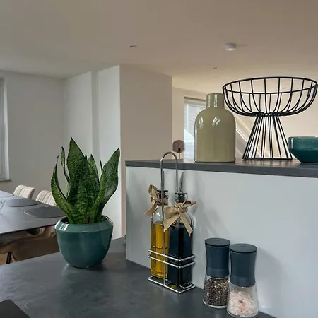 Mama-apartments - Netflix, Balkon, Kaffee & Tee, Wifi, Waschmaschine, Familienfreundlich, Kostenloser Parkplatz - 125 Qm Fulda