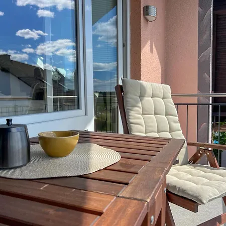 Mama-apartments - Netflix, Balkon, Kaffee & Tee, Wifi, Waschmaschine, Familienfreundlich, Kostenloser Parkplatz - 125 Qm * Fulda
