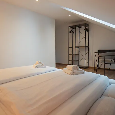 Mama-apartments - Netflix, Balkon, Kaffee & Tee, Wifi, Waschmaschine, Familienfreundlich, Kostenloser Parkplatz - 125 Qm Φούλντα