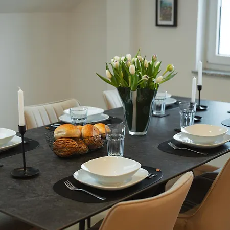 Mama-apartments - Netflix, Balkon, Kaffee & Tee, Wifi, Waschmaschine, Familienfreundlich, Kostenloser Parkplatz - 125 Qm Διαμέρισμα