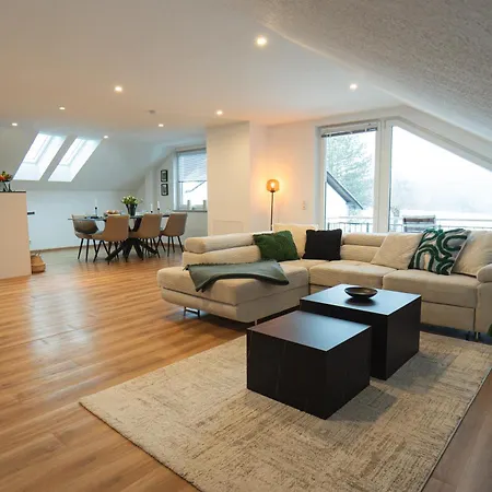 Mama-apartments - Netflix, Balkon, Kaffee & Tee, Wifi, Waschmaschine, Familienfreundlich, Kostenloser Parkplatz - 125 Qm * Φούλντα