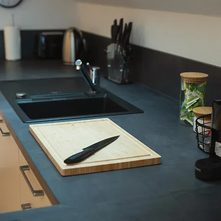 Mama-apartments - Netflix, Balkon, Kaffee & Tee, Wifi, Waschmaschine, Familienfreundlich, Kostenloser Parkplatz - 125 Qm * Φούλντα