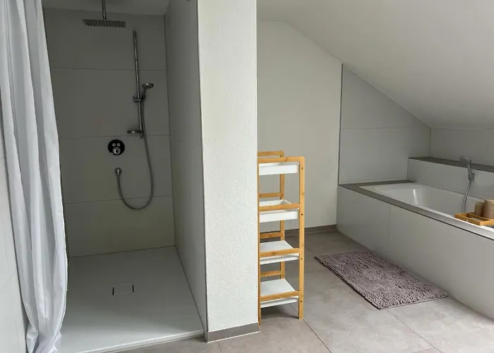 Apartament Mama-apartments - Netflix, Balkon, Kaffee & Tee, Wifi, Waschmaschine, Familienfreundlich, Kostenloser Parkplatz - 125 Qm