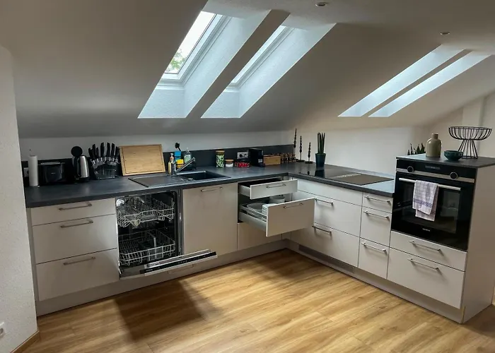 Mama-apartments - Netflix, Balkon, Kaffee & Tee, Wifi, Waschmaschine, Familienfreundlich, Kostenloser Parkplatz - 125 Qm