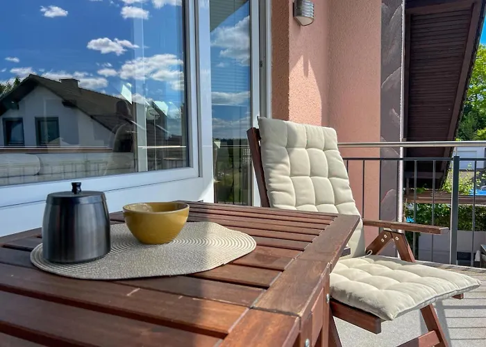 Mama-apartments - Netflix, Balkon, Kaffee & Tee, Wifi, Waschmaschine, Familienfreundlich, Kostenloser Parkplatz - 125 Qm * Fulda