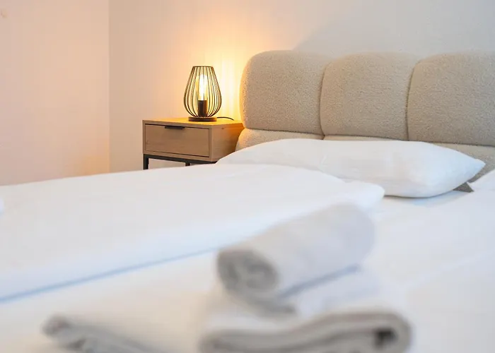 Apartament Mama-apartments - Netflix, Balkon, Kaffee & Tee, Wifi, Waschmaschine, Familienfreundlich, Kostenloser Parkplatz - 125 Qm *